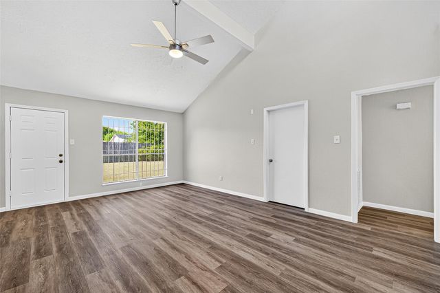 13434 Woodring Drive, Houston, TX 77045