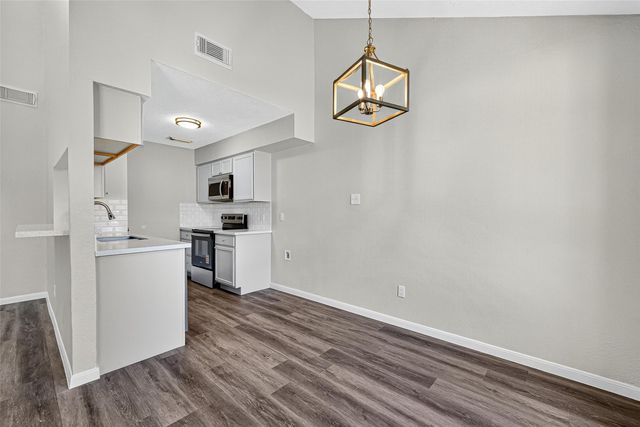 13434 Woodring Drive, Houston, TX 77045