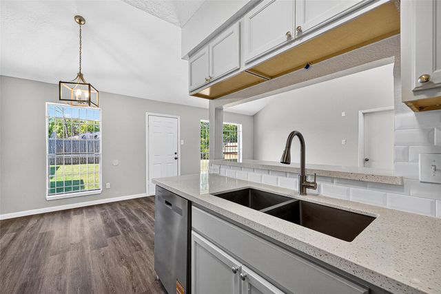 13434 Woodring Drive, Houston, TX 77045