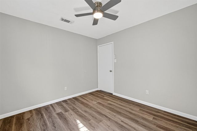 13434 Woodring Drive, Houston, TX 77045