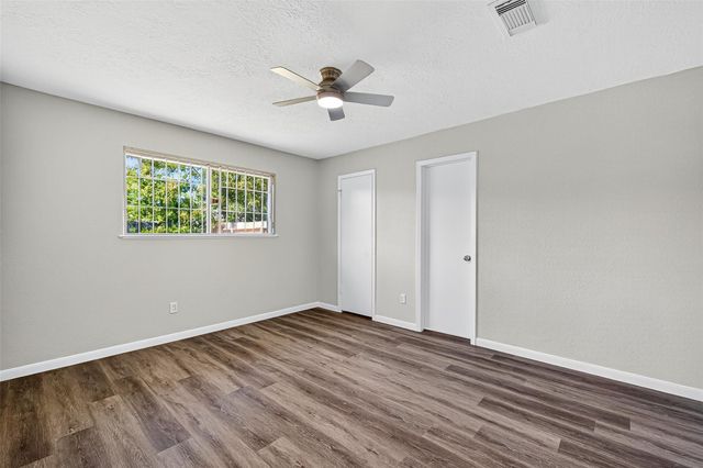 13434 Woodring Drive, Houston, TX 77045