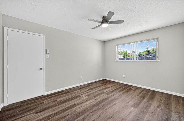 13434 Woodring Drive, Houston, TX 77045