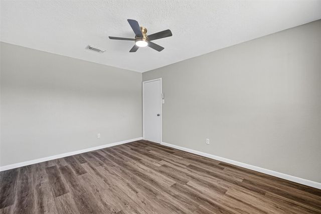 13434 Woodring Drive, Houston, TX 77045