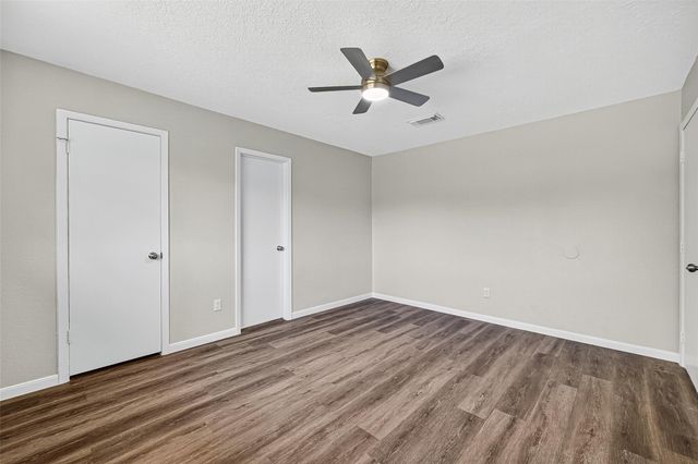 13434 Woodring Drive, Houston, TX 77045