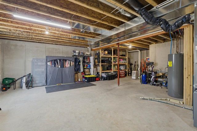 3308 ISAAC LANE, Oshkosh, WI 54902