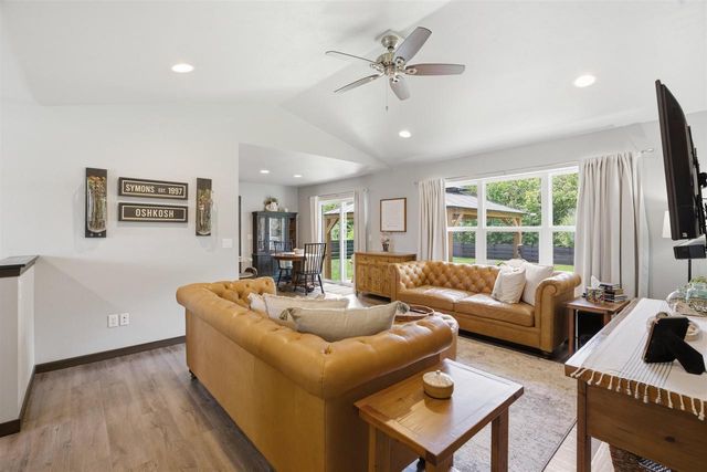 3308 ISAAC LANE, Oshkosh, WI 54902