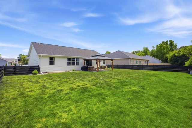 3308 ISAAC LANE, Oshkosh, WI 54902