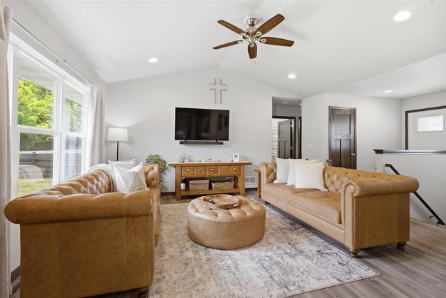 3308 ISAAC LANE, Oshkosh, WI 54902