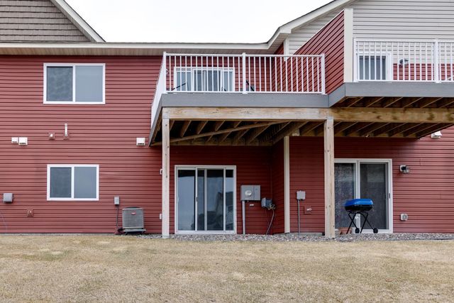 8656 Gateway Circle, Monticello, MN 55362