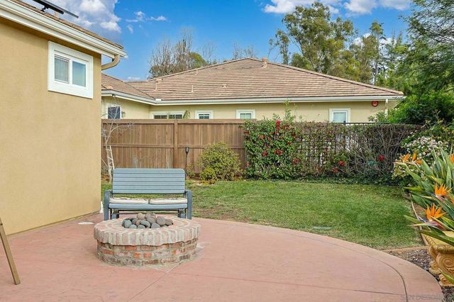 1818 Hayden Ranch Rd, Vista, CA 92084