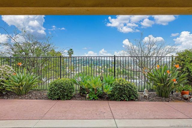 1818 Hayden Ranch Rd, Vista, CA 92084