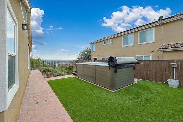 1818 Hayden Ranch Rd, Vista, CA 92084