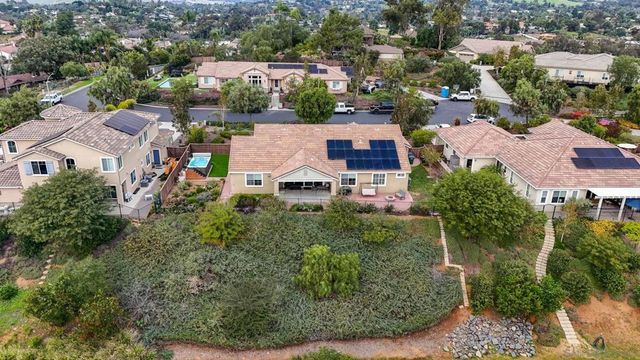 1818 Hayden Ranch Rd, Vista, CA 92084