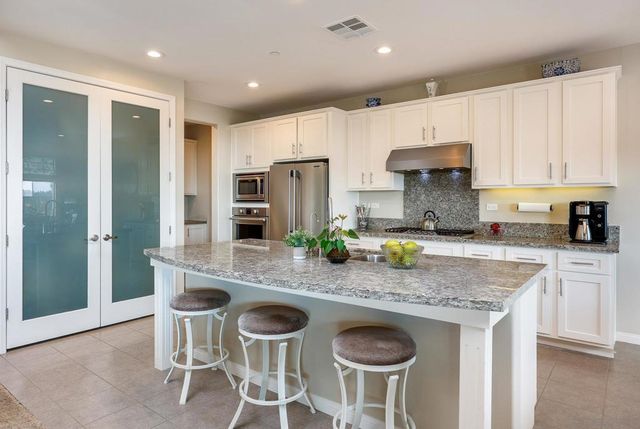 1818 Hayden Ranch Rd, Vista, CA 92084