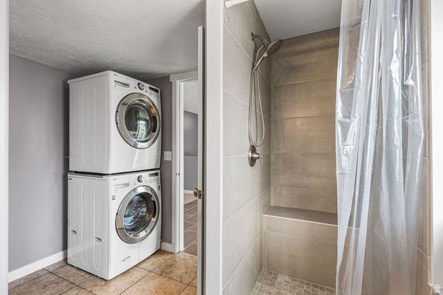 4602 S 4000 W, Roy, UT 84067