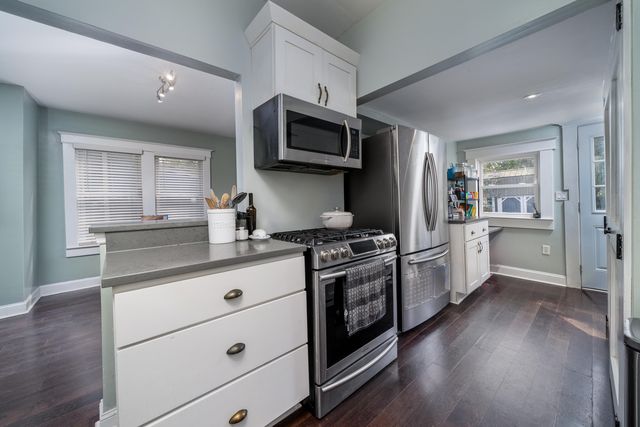 13 Poplar Street, Charleston, SC 29403