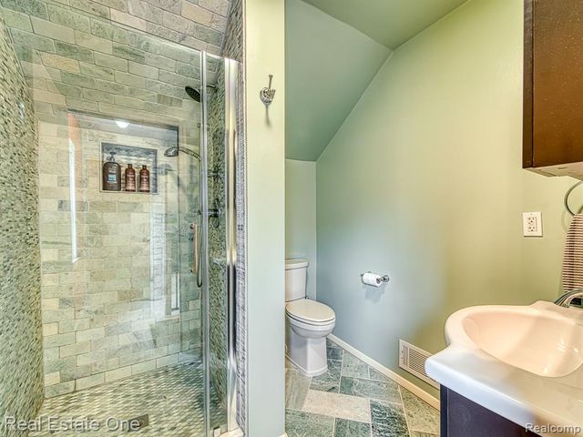 22923 Columbia Street, Dearborn, MI 48124
