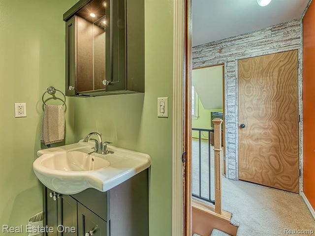 22923 Columbia Street, Dearborn, MI 48124