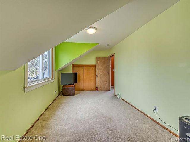 22923 Columbia Street, Dearborn, MI 48124