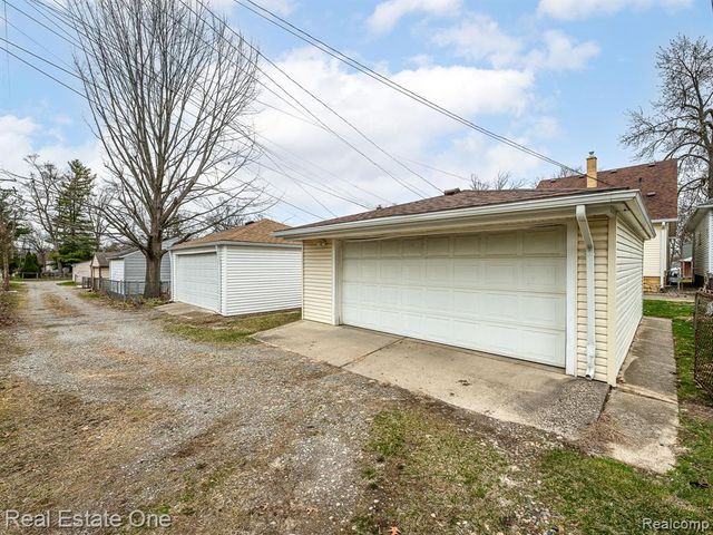 22923 Columbia Street, Dearborn, MI 48124