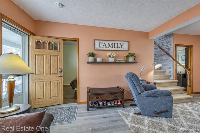22923 Columbia Street, Dearborn, MI 48124