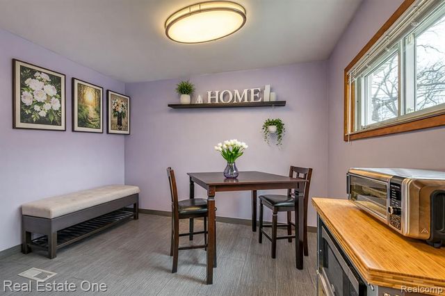 22923 Columbia Street, Dearborn, MI 48124