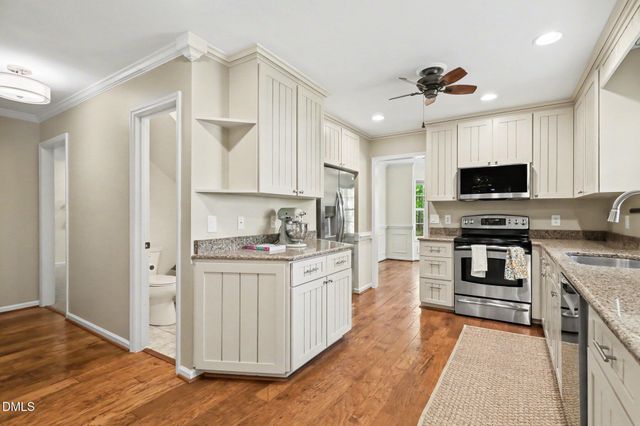 232 W Elm Avenue, Holly Springs, NC 27540