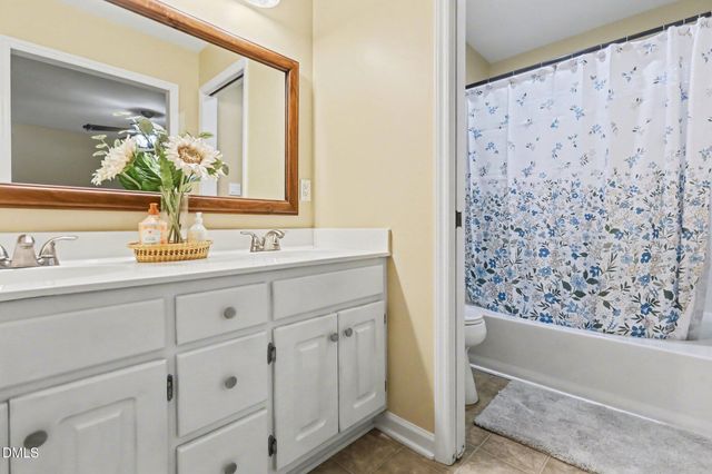 232 W Elm Avenue, Holly Springs, NC 27540