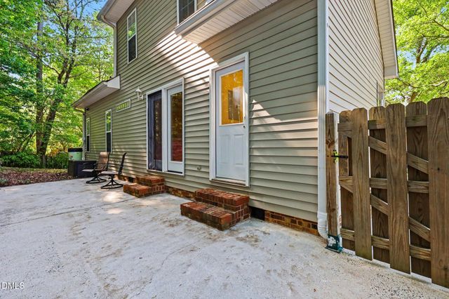 232 W Elm Avenue, Holly Springs, NC 27540