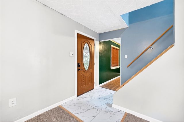 124 Bunker Hill Rd, Center Twp, PA 15001