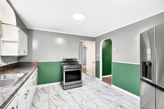 124 Bunker Hill Rd, Center Twp, PA 15001