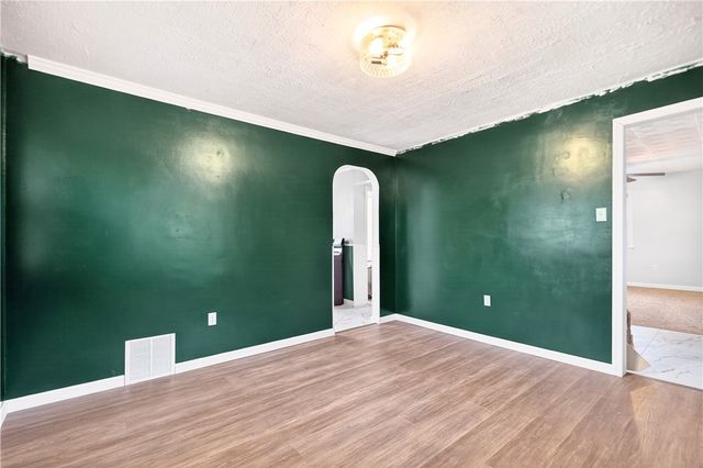 124 Bunker Hill Rd, Center Twp, PA 15001