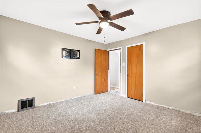 124 Bunker Hill Rd, Center Twp, PA 15001