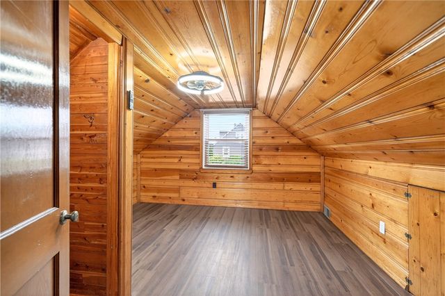 124 Bunker Hill Rd, Center Twp, PA 15001