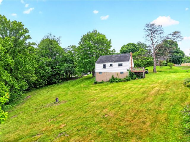 124 Bunker Hill Rd, Center Twp, PA 15001