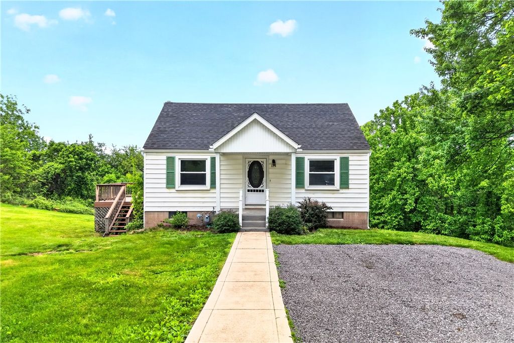 124 Bunker Hill Rd, Center Twp, PA 15001