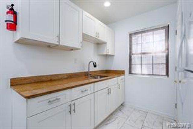 3974 Devonshire Road, Detroit, MI 48224
