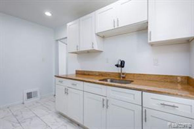 3974 Devonshire Road, Detroit, MI 48224