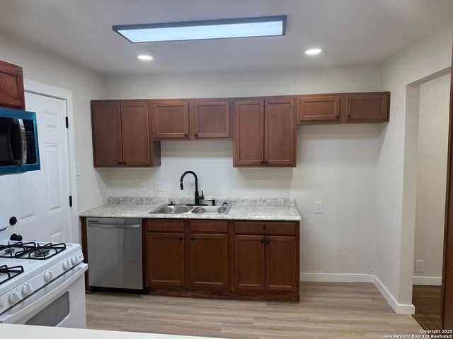 223 Adrian, San Antonio, TX 78213