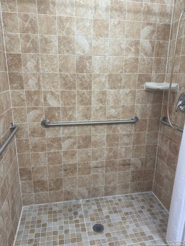 223 Adrian, San Antonio, TX 78213