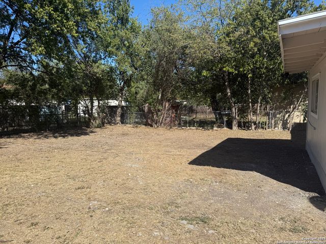 223 Adrian, San Antonio, TX 78213