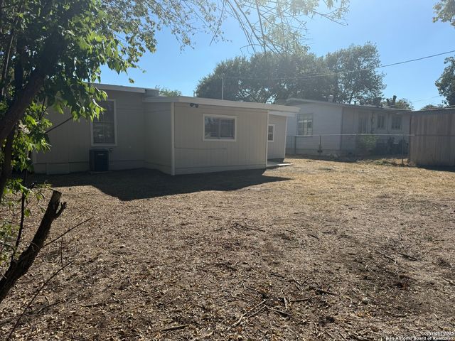 223 Adrian, San Antonio, TX 78213