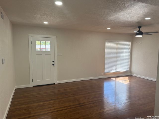 223 Adrian, San Antonio, TX 78213