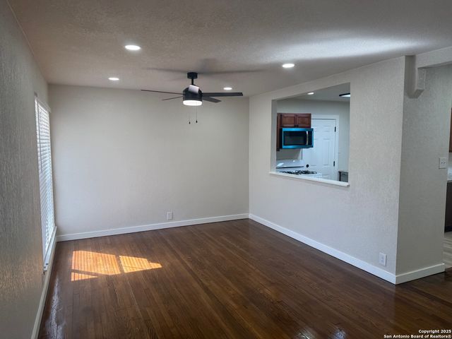 223 Adrian, San Antonio, TX 78213