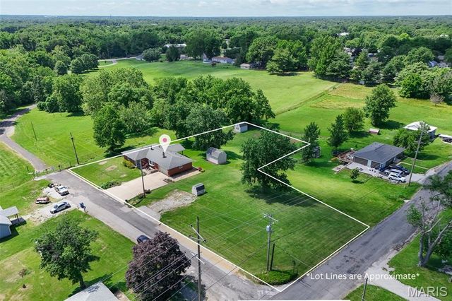 47 Eva Avenue, Cottage Hills, IL 62018