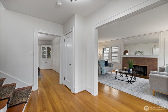 510 N Yakima Avenue, Tacoma, WA 98403