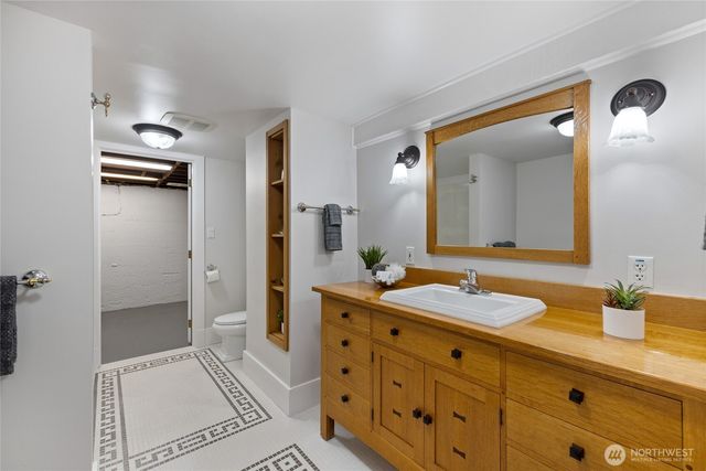 510 N Yakima Avenue, Tacoma, WA 98403