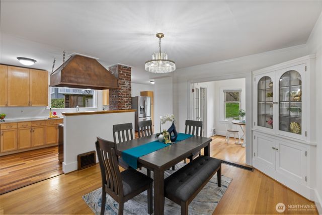 510 N Yakima Avenue, Tacoma, WA 98403