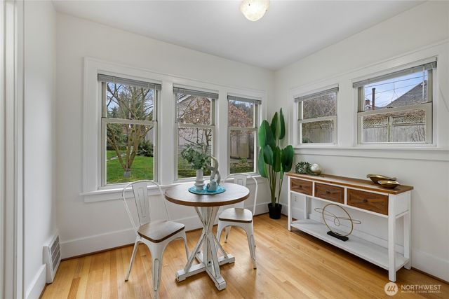 510 N Yakima Avenue, Tacoma, WA 98403