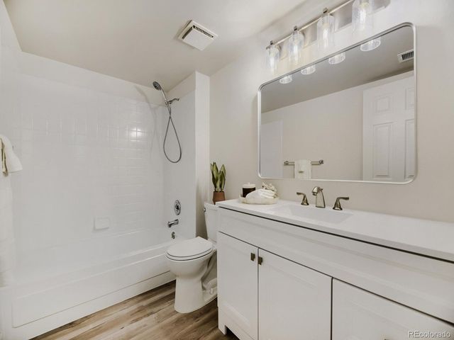 2938 S Revere St, Aurora, CO 80014